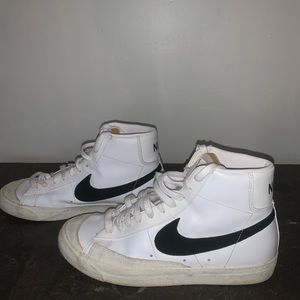 They are very nice and white and black.